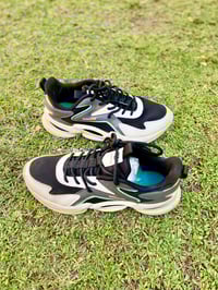 متوفر شلعه احذيه مشكله درجه اوله ودرجه ثانيه بسعر مناسب جدا اخت البلاش...