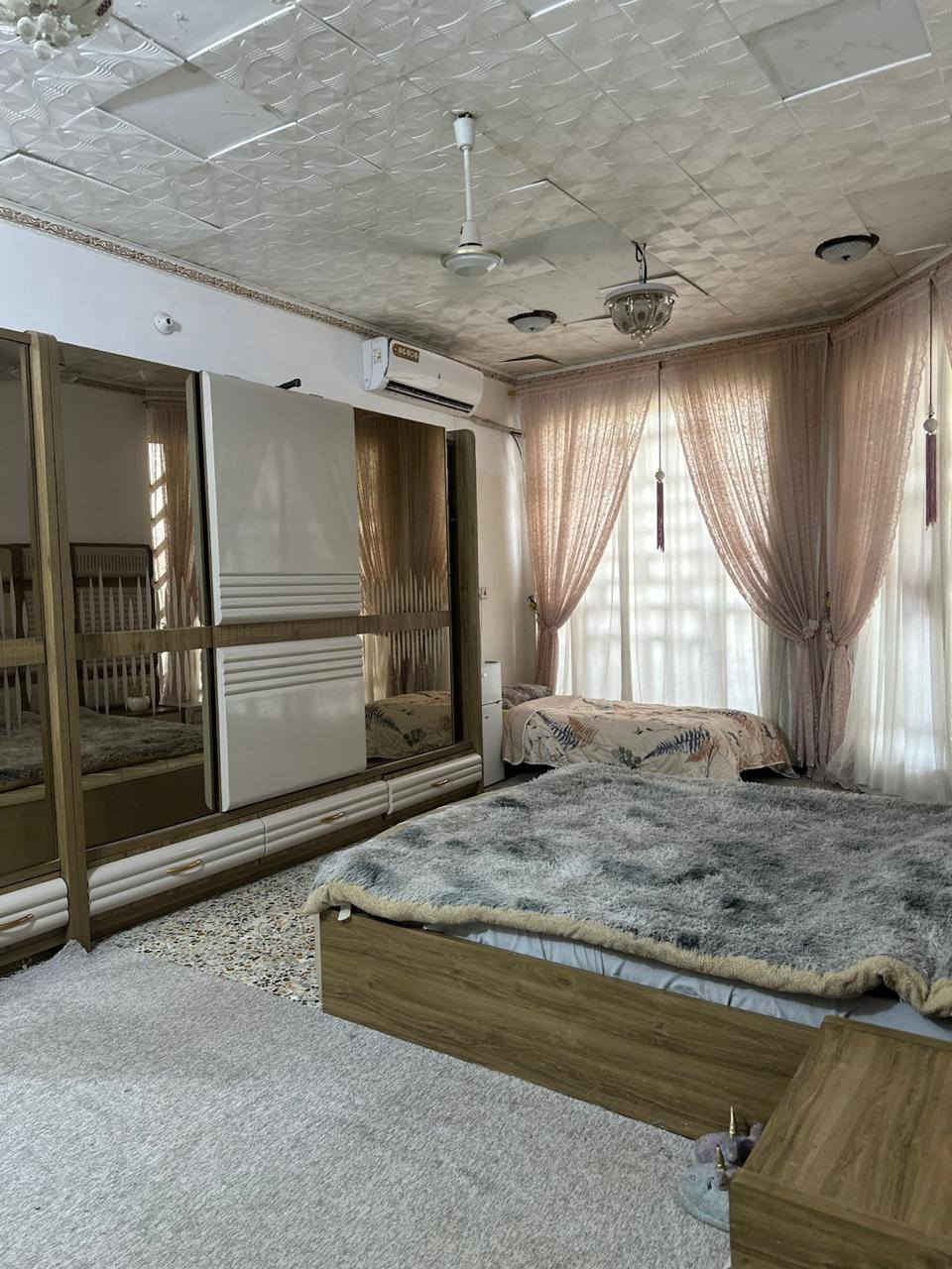 اعلان عقار اللبيع /🚩

بيت للبيع طابو صرف
المساحه 200متر
طابقين الاول عگاده والثاني كونكريت مسلح
العسكري الاول نهاية شارع 
 مدرسه الرحمن
البيت عل ىساحه بناء 2016
يحتوي على 
الاطابق الاول 
حديقه كبيره 
استقبال /صاله  /غرفه نوم 
مطبخ حار وبارد
صحيات داخليه وخارحيه
الطابق الثاني 
صاله / عدد غرف نوم 5 /
مجنوعة صحيات

مراجعة مكتب قصر الباشا للعقار /🚩

العنوان مكتب شارع أسواق طيبه /🚩
مجاور أسواق دجله /

مكتب احمد الشمري للأستثمار وتطوير/🏗️
العقاري /🛂

⏰الاشتراك متابعه 🚩الصفحه /👉
🛑تجدون أكثر العروض /👌

يرجاء مراسلة الصفحه💻 او /

الاتصال على الرقام التاليه /☎️

( *********** )  👉 📞

( *********** )  👉 📞

_____________________________________
