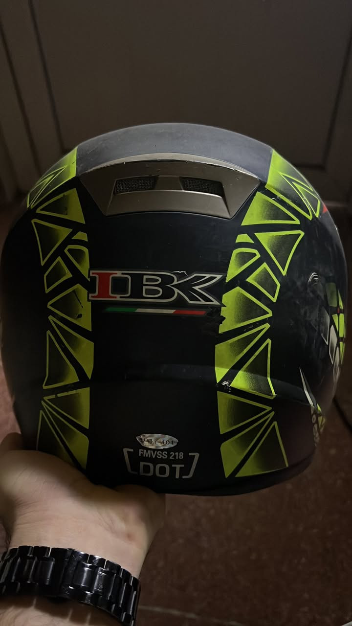 يلي الو مصلحه فيهن يحكيني علرقم ***********
