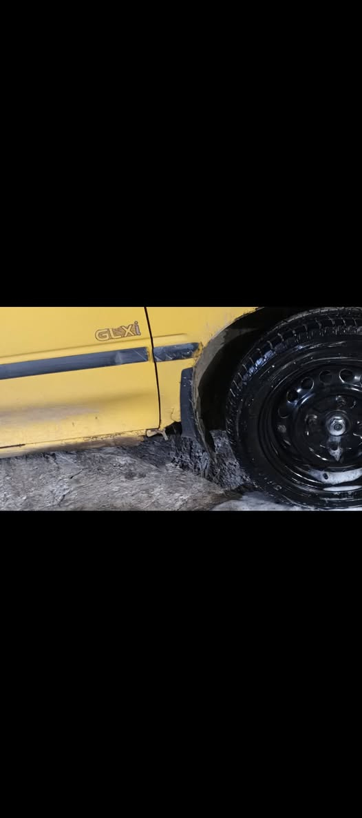 السلام عليكم سايبا ٢٠١١ للبيع السيارة نضيفه مكينه وكير نضيف كهربائيات ضفاير جديدة بلتري جديد تايرات نضيفه لايتات جدد بك لايت جديد السيارة حلوة كاعدة ومرتبه مال رزق بس شوية بها دبل خلفي تعبان تك
رقم دولي بأسمي تحويل عقد مروري +تحويل مباشر  هيئة مصفرة 
العنوان بغداد گميرة *********** متوفر واتس اب
السعر٢٣ورقة بغداد, العراق
