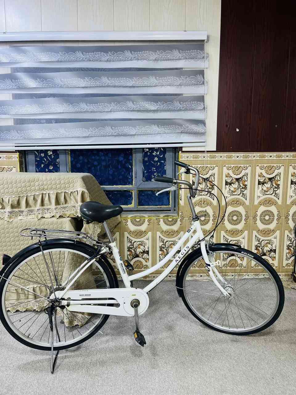 بايسكل سياحي نضيف سعره 75 قفله الرقم        (***********)
