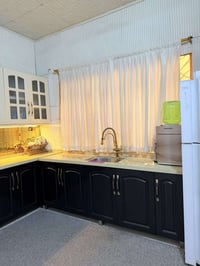 كاونتر الداخل المنيوم الخارج اج دي اف تركي. حوض ستيل  الملحق مع الارضي...