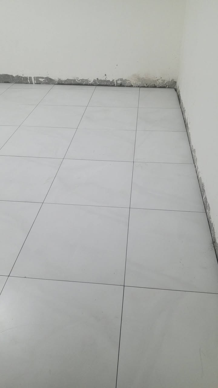 السلام عليكم خلفه سيراميك متفرغ
شغل بما يرضي الله وهاذ نموضج من عملي
وشتغل جميع انواع البورسلين ولمرمر ولكرانيت بايات درج بانواعه اللمسات الاخيره تكون بحترافيه دقيقه
***********وهاذ رقمي وتساب
