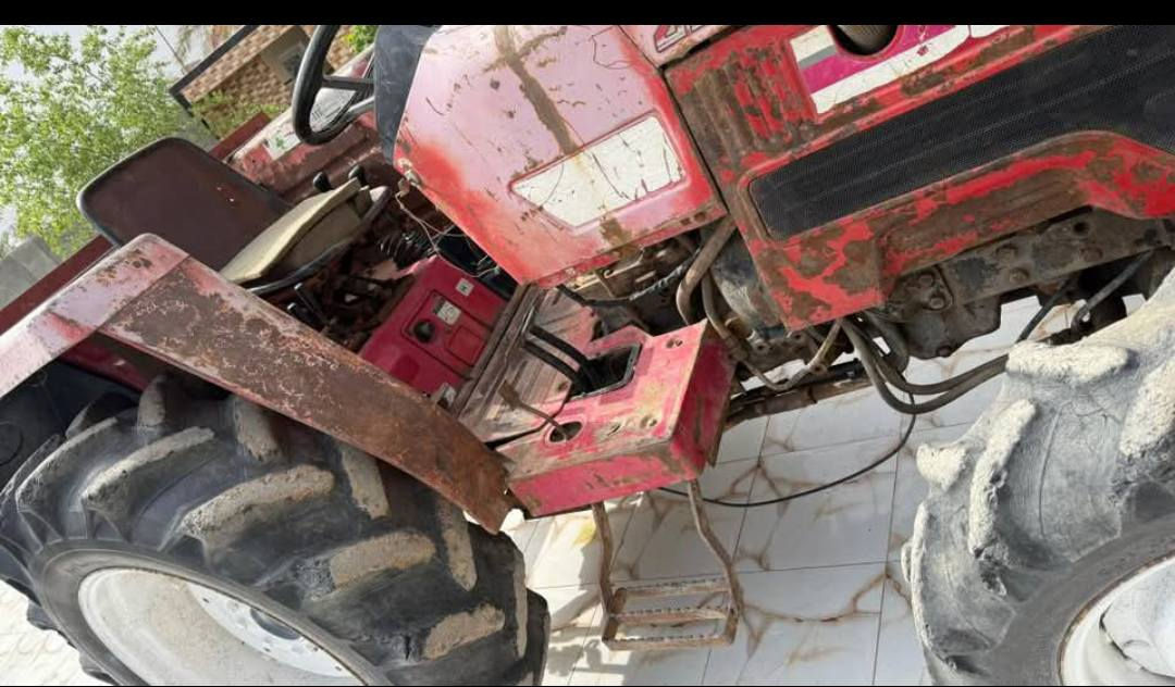 سلام عليكم ورحمه الله وبركاته كاروبه للبيع اربعه سلندر ياباني موديل دبل اكسن استيرن باور شركه 98 معا خرماشه وديجر وعربانه السعر 6مليون دينار المكان الديوانيه الرقم الاتصال ***********
