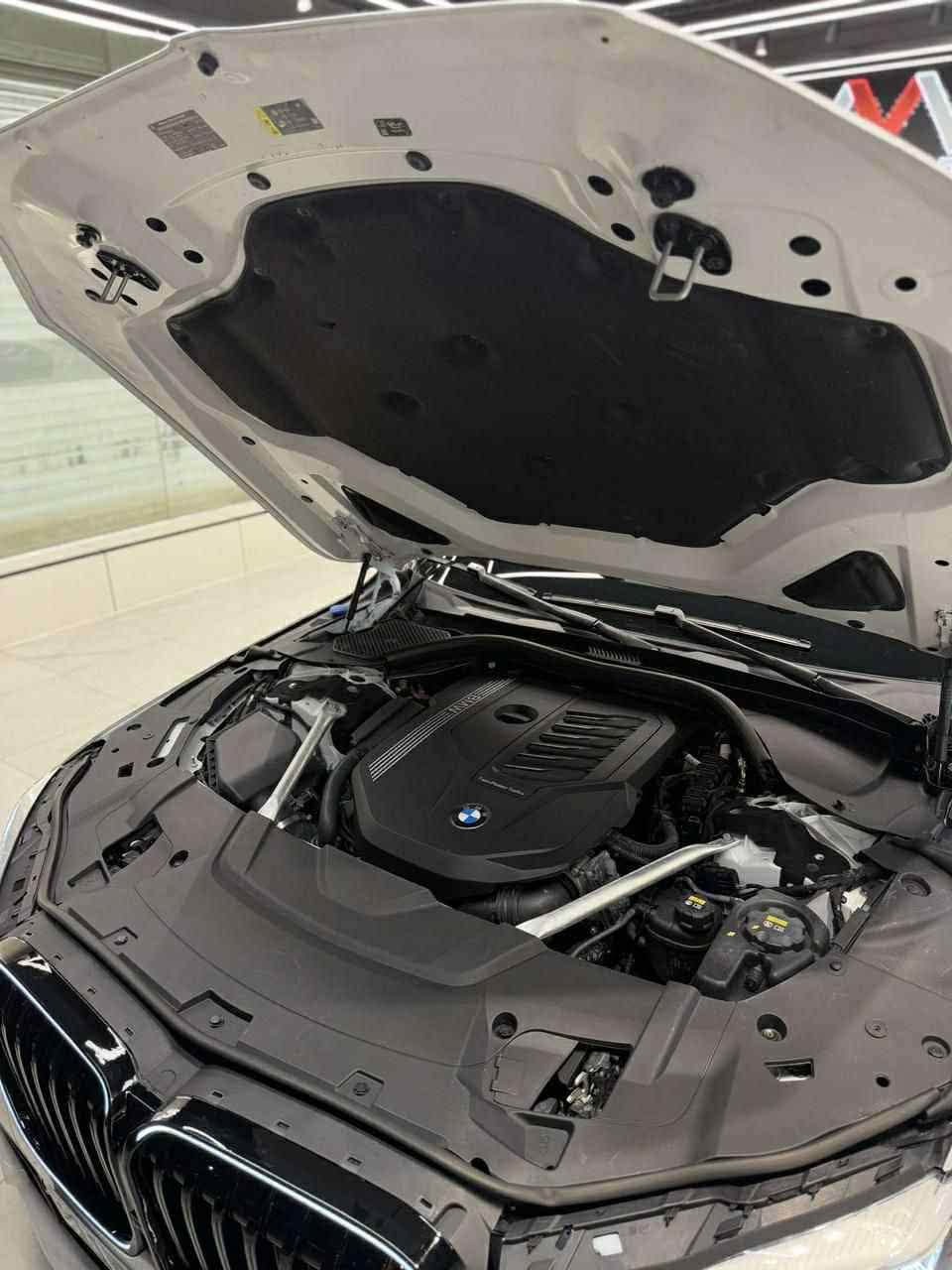 BMW 740LI

حادث جاملغ وبنيد ايرباك طاك وراجع سستم بيها قطعتين كلير من امريكا 

السعر : 33800$

السيارة بحالة ممتازة جدًا، نظيفة وما تحتاج أي صرف، استخدام شخصي ومحافظ عليها.

* موديل: 2022
* جميع المواصفات
* محرك 3.0 تيربو مع أداء قوي وفخم. (BMW Group PressClub)
* صيانة منتظمة
* الفحص مسموح بأي مكان

الجاد فقط يتواصل على الخاص أو الاتصال.
والله يبارك لصاحب النصيب.
للتواصل 
***********
