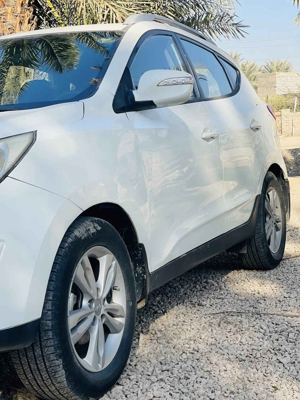 سلام عليكم سياره توسان فول موصفات سياره 2012جديد حيل وارد خليجي مكينه 2400 بيه شخط بل باب مال السايق والباقي كفاله عامه سياره شرط سونار رقم أربيل تحويل ثاني يوم تخم تاير تبريد تدفئة فول سياره السعر 145 وبيه مجال قليل مكاني بابل القاسم اتصل عل رقم ***********
