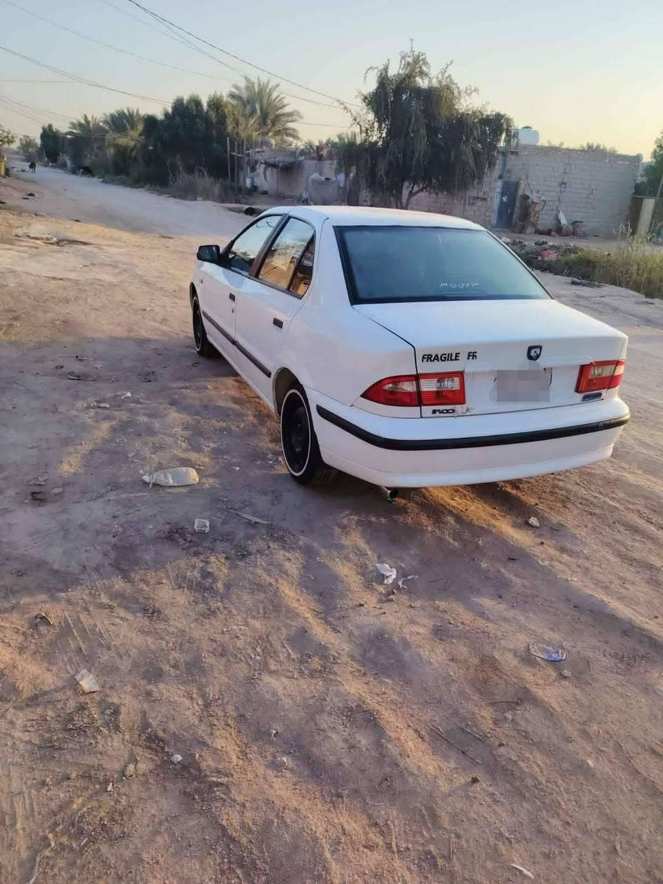 السلام عليكم سمند للبيع موديل 2012 مكفوله كفاله عامه رقم قادسيه كرستال اصل سياره استخدام شخصي مال بيت  المكان الديوانيه قضاء الشاميه للاستفسار ***********
