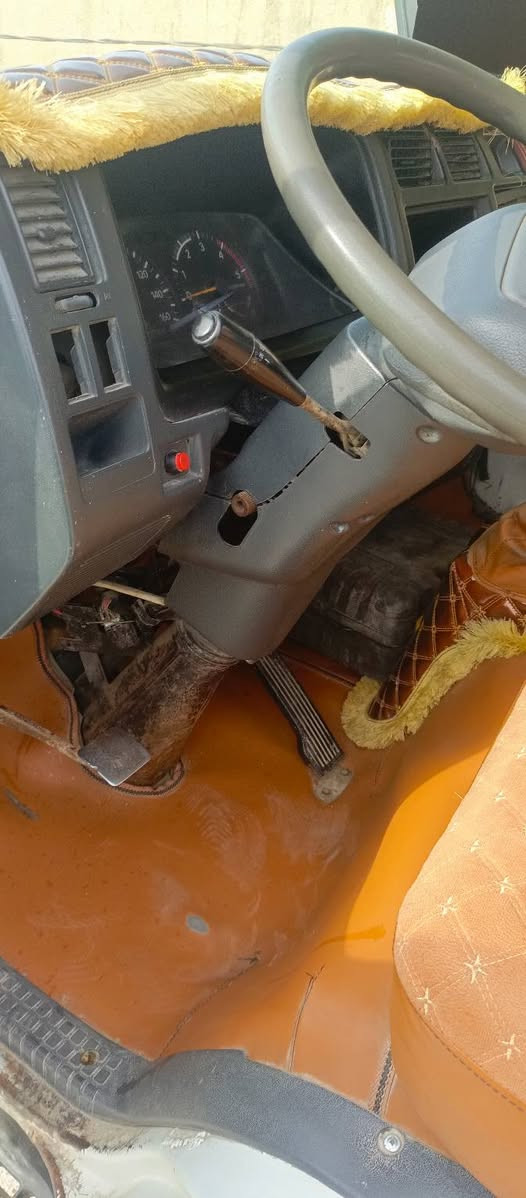 سيارة داينة موديل 89 سنوية جديدة باسمي تحويل ثاني يوم محرك كير مكفول كشر نظيف باتري جديد تايرات  امامي جديد ياباني والخلفيات نص عمر كهربائيات كلها شغالة
السعر 95ورقة استفسار اكثر اتصل وبيك خير ودلل ***********
مكان السيارة ديالى ناحية كنعان
