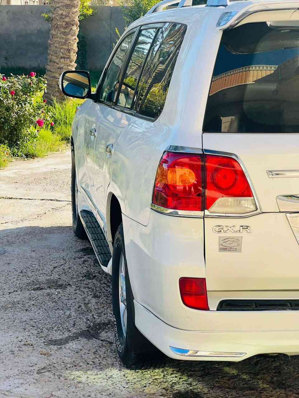 ✅السلام عليكم
لاندكروز 2011 ستينيه اصل فول موصافات 1/1 ✅

رقم بغداد انكليزي شرط تحويل 

كفاله عامه من ضربه /وصبغ /وتبديل //وشخط 

مواصفات GXR.i يعني فول vip 🔴

فتحة سلايت رؤف 

محرك 6سلندر وضع شركة ✅

بصمه + بصمه ابواب 

.7راكب                     

ثلاث قطع تبريد 

كشنات جلد بقلاوة 

كرسي كهرباء 

فور ويل 

٨ايرباك 

عتب ليزري 

شباج نفخ 💨 

ثلاجة 🧊

شاشة بلاد 

كامرة خلفيه

لايت زنون اصل 

اشاير بلمري 

اشاير بلجاملغ

حساس امامي خلفي

مكينة وضع الشركه مامفتوح 🔴

كير وضع الشركه مامفتوح 🔴

 ✅ على ايد وحدة من سنتها لحد الأن واستخدام شخصي جدآ نضيف 🔴

السيارة مكفوله كفاله عامه من ضربه وصبغ وتبديل وشخوط واستخدام شخصي وقطعه نادرة ✅ والسونار داخل المنشور 

مكاني مشروع المسيب // للاتصال //***********

***********
