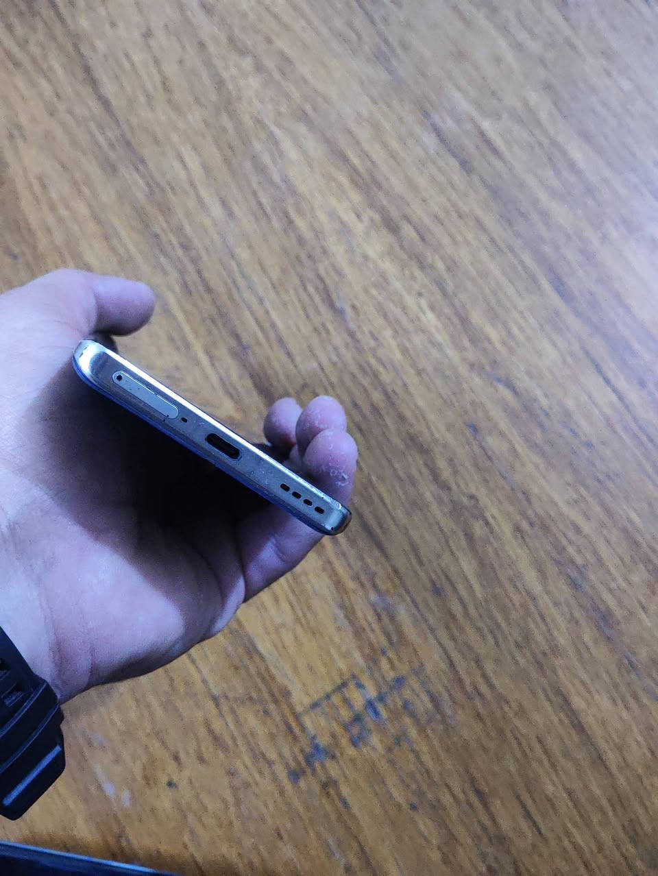 سلام عليكم ريلمي 12 برو بلاس ذاكرة 512 جهاز مكفول مواصفاته معروفه
مكاني بغداد سعرة 300 وبي مجال بسيط شراي تدلل 
***********
