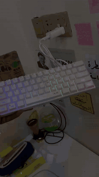 كيبورد RK61
حجم بنسبة 60٪
اضاءة RGB
كيبورد جديد غير مستخدم 
السعر 45 بي مجال 
للتواصل-***********
مكاني سوق الشيوخ حي الشهداء
