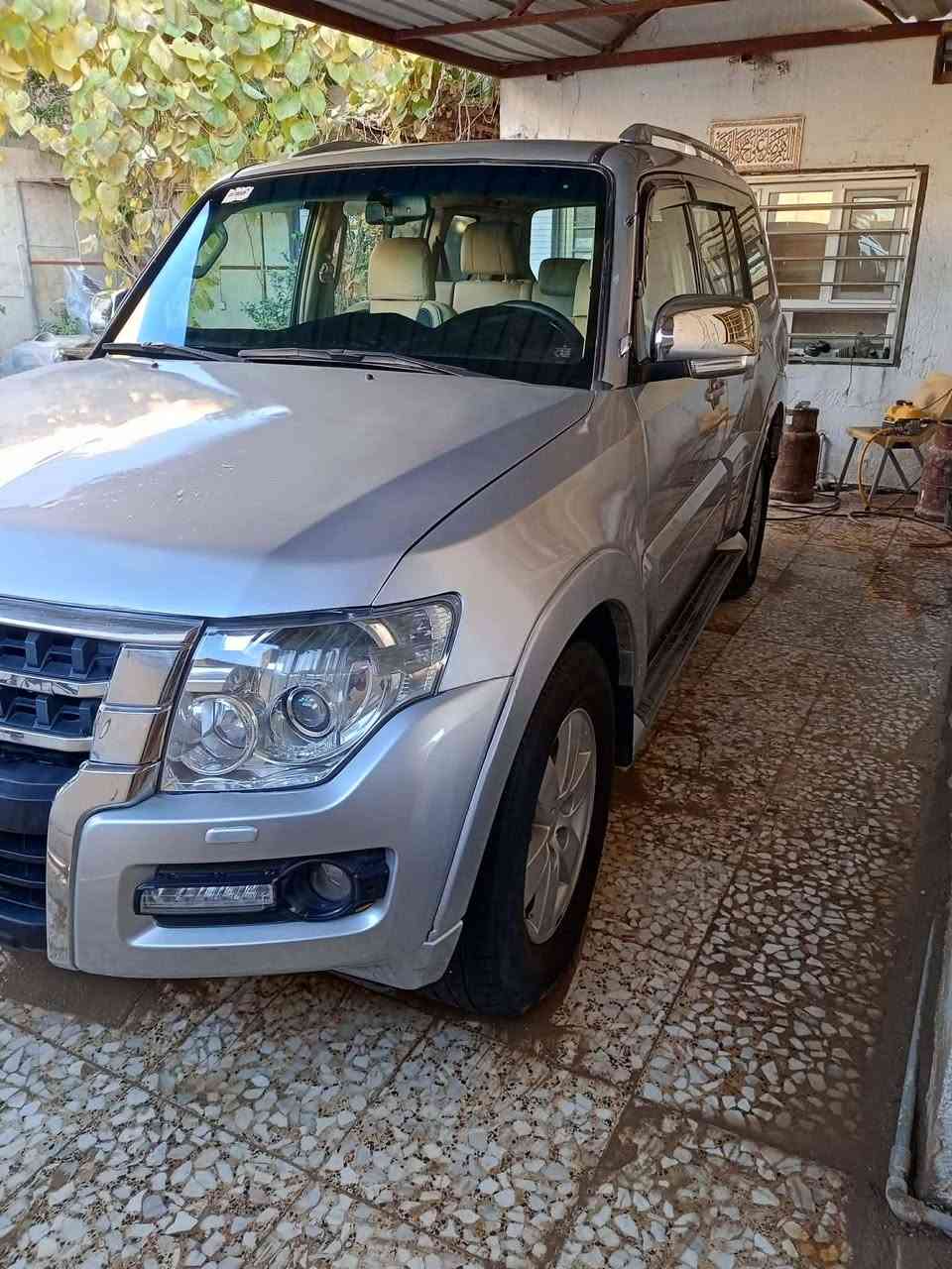 السلام عليكم ورحمه الله وبركاته
 باجيرو 2008 
مري شفط 
تبريد ثلج 3 قطع 
سياره جاهزه 
بيها صبغ عام اثر جرد 
صور السياره قبل الصبغ موجوده عندي 
راعيها يريد تحويل 
الموقع بابل حي الصحه 
السعر 95 وبيها مجال للشراي‏
‪***********‬‏
