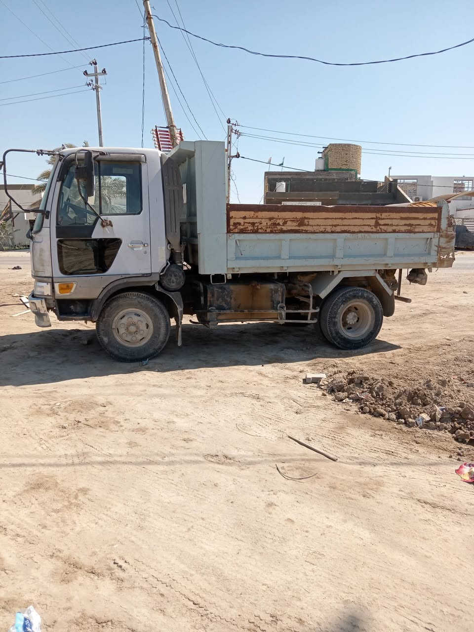 هينو أنكر قلاب للبيع موديل ٢٠٠٥ تك قماره مكينه ٤ بستم حجم ٨٠ رقم نجف اصفر بسمي المكان ديوانيه قضاء الشنافيه للتواصل ***********
