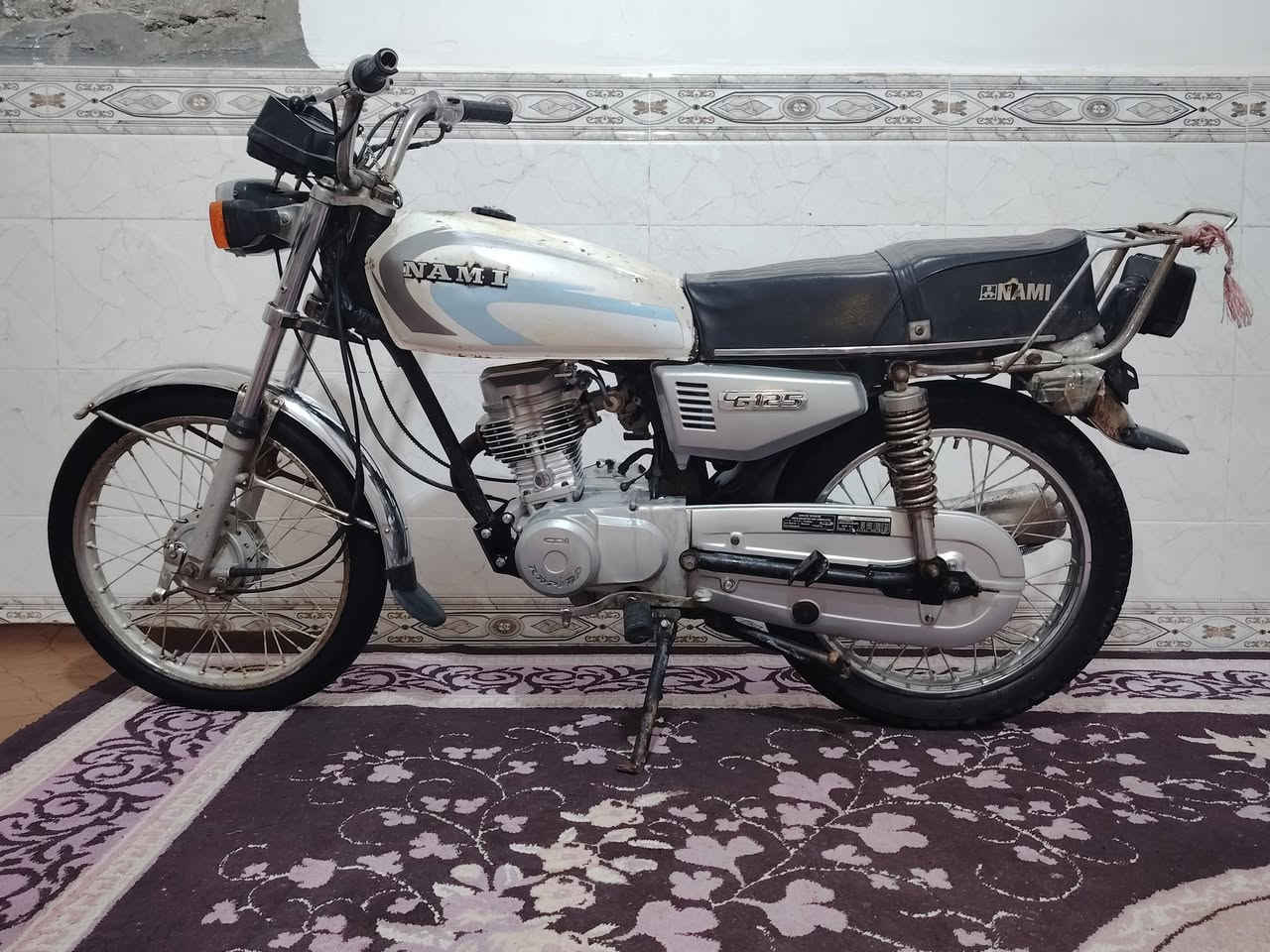 سكلام عليكم دراجه لبيع مستعجل علاه بيكتهه رايدهه ب400 وخمسين وراق المكان بصره كرمت علي رقم ***********
