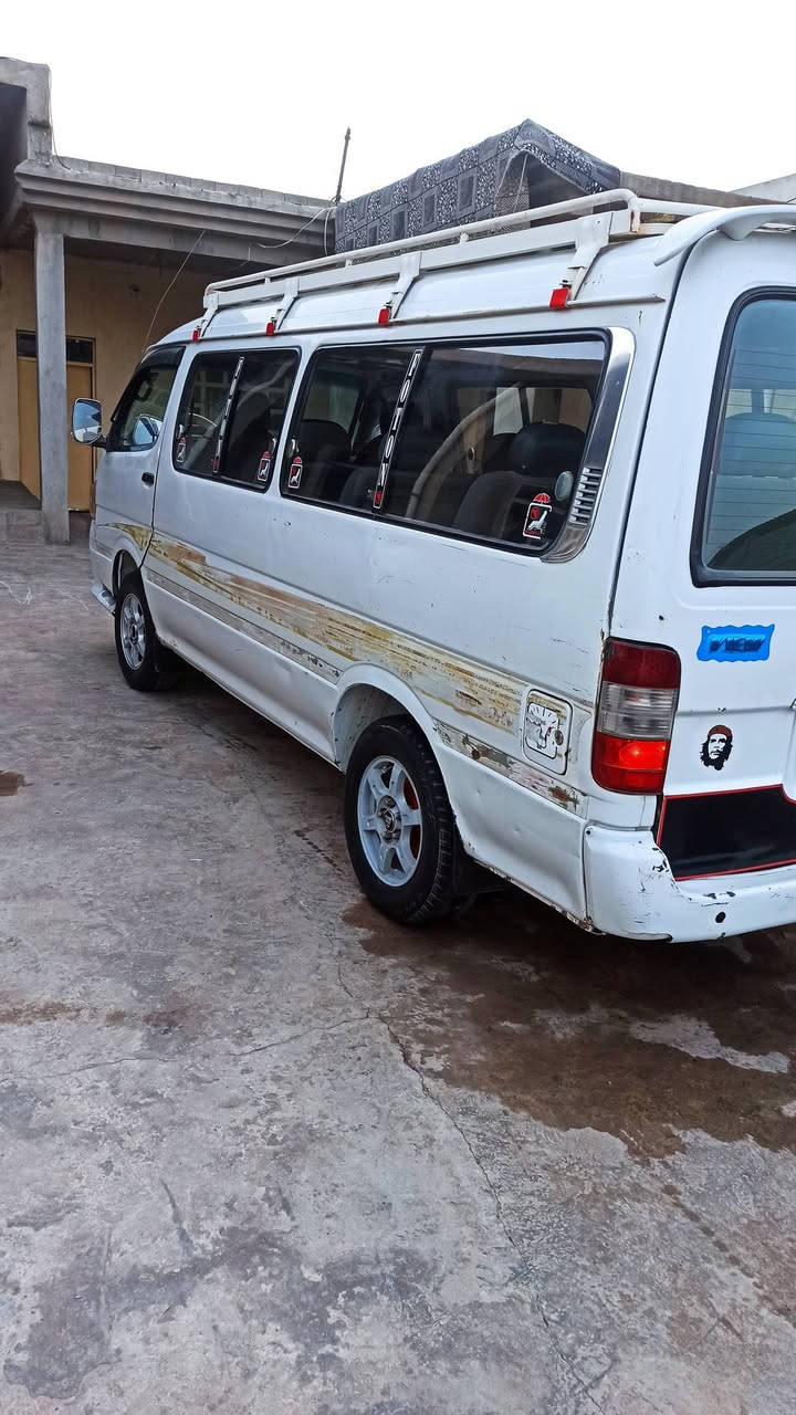 فتون 2008البيع رقم بغداد مرور وهيه مصفره هزه جديده بشهر الواحد هزيته. داخل استاركس سياره بسمي مكينه شرط لا نفخ ولا صرف شواصي شرط تحول بل موصل صبغ ما بيه خطه حي الانتصار  السعر 65 وبيه مجال مكان السياره بالموصل الايسر  الاستفسار اكثر عل هذا الرقم***********
