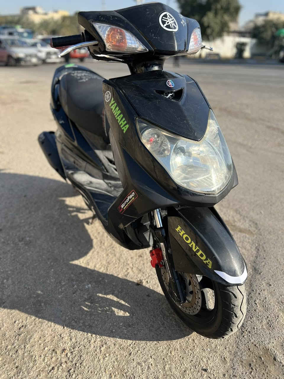 دراجه سكنس فحل ياباني جديده مال رمبه نوزل  خطين قبق نفخ ستان كهربائي كفرات اصليه مكينه ناعمه كهربائياتها كلها شغاله دراجه جديده مكفوله اي نقص مابيها السعر 800 بيع مستعجل العنوان بغداد الكرخ رقم ***********
