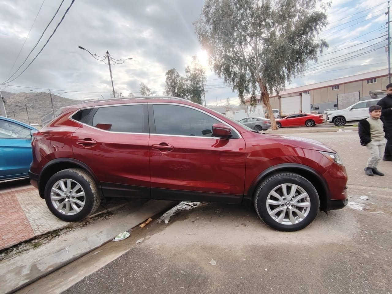 علق تم يصلك السعر انشالله 
نيسان قاشقاي 2023 SV AWD وارد أمريكي 
كلين تايتل فقط دعاميه الاماميه بدون صبغ بدون دواخل بدون ارباكات بشرط
مواصفات فول
1بصمه تشغيل
2 تشغيل عن بعد
3اوتو ستوب
4اوتو هولد
5نقطه عمياء
6توقف ذاتيه
7قيادة ذاتيه
8رادار أمامي
9رادار خلفي
10رادار جانبي
11كشن هيتر
12شحن لاسلكي
13بريك بصمه
14شاشه ديجيتال
15ويل كروم
16ليد نهاري
رقم الشاصي مرفق
مكان دهوك
تفاصيل أكثر
*********** واتس
*********** واتس
