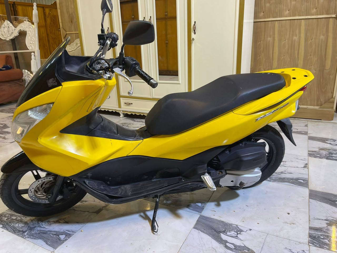 البيع سفسار على رقم ***********
