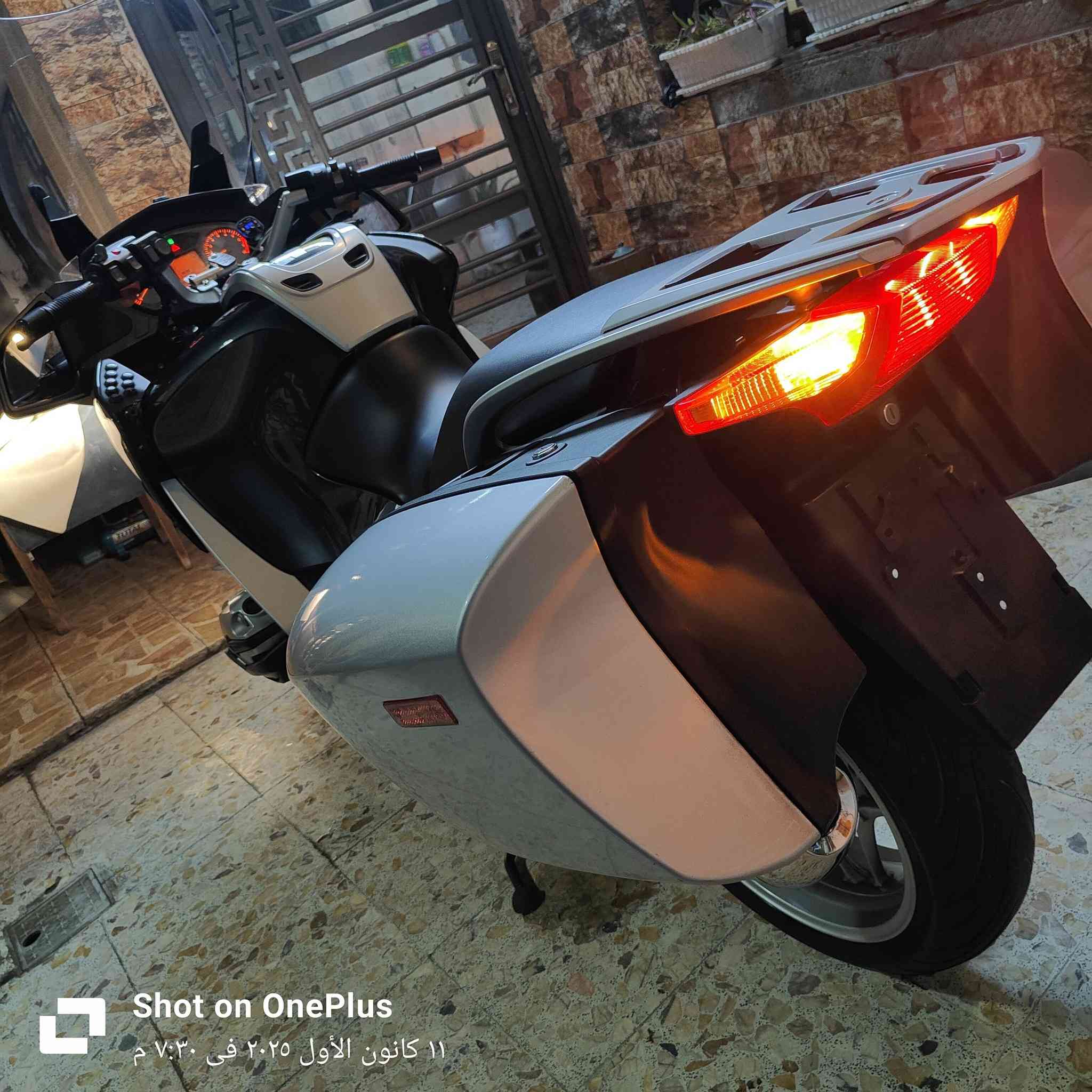 السلام عليكم للبيع bmw r1200rt جديده بمعنى الكلمة فول مواصفات جامة إمامية أوتو  اي بي اس هيترات بالمقابظ سيدي چنچر كروس سرعة فول                              ماشية 42 الف بدون رقم السعر 45 قفل اي استفسار اتصل وتدلل ***********
