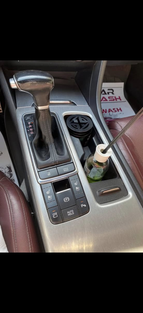 السلام عليكم كيا اوبتيما 2016 اعلى فئة جي تي لاين السعر 115 رقم بغداد دولي كير مكينة كفالة الكشر سونار مرفق بالمنشور شواصي لغود كفالة 
***********
