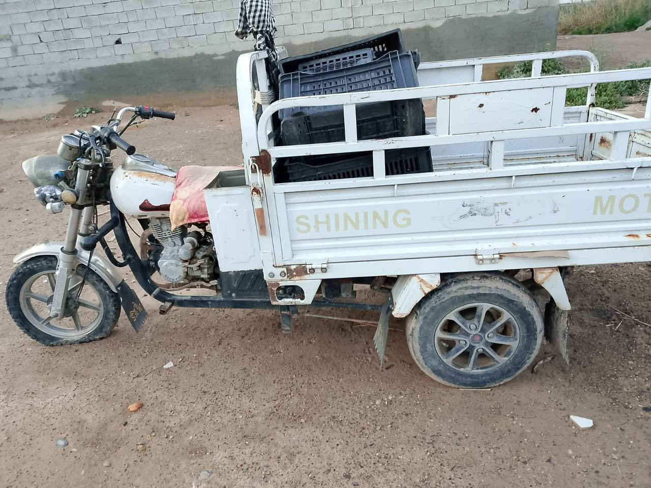 سلام عليكم شباب ستوته موديل 2019 رايدها 850. وبيها مجال شي قليل  نقصها بس جوب الكدام طاك. رقم صاحبها ***********
