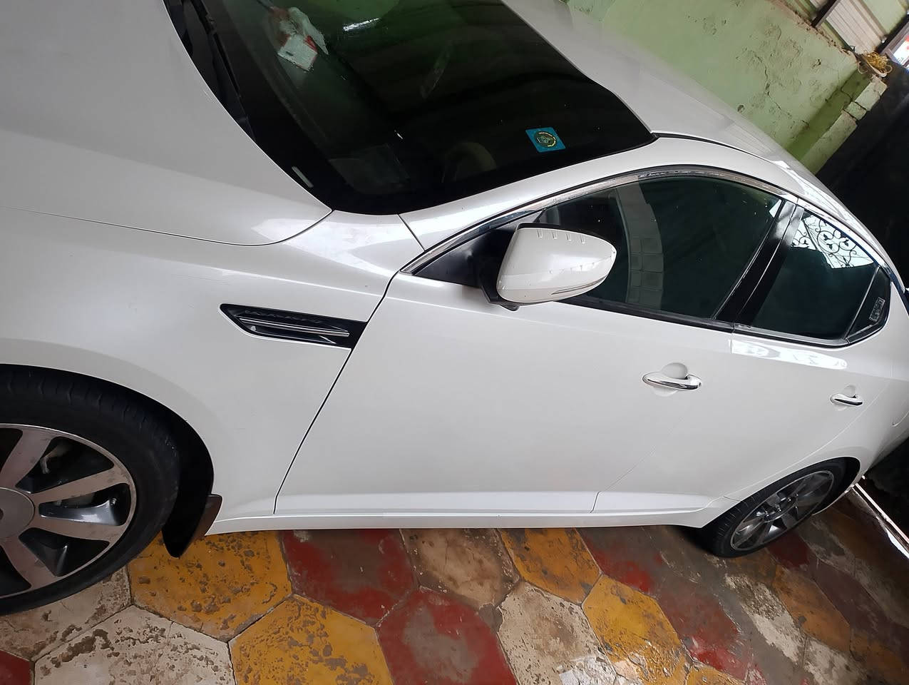 كيه اوبتيما خليج الون ابيض رقم قادسيه دولي جديد بسمي فول بصمه محرك 2400 ويل كروم  18 حداديه جديده من دعاميه الدعاميه صار يومين كله جديد سياره عندي جانيه مال بيت الياخذه بلعافيه عليه بجان الحسين بيه نص باب الوره بارد موجوده سياره في محافظه ديوانيه رقم مبايل***********
