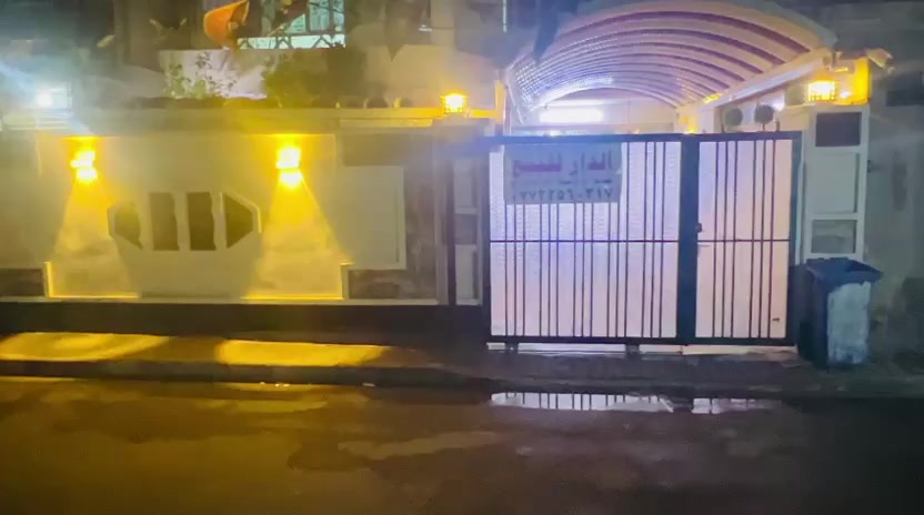 السلام عليكم
بيت كامل ما بي أي نقص للبيع 
 مساحه 180 نزال 20 جبهه 9 
شراي يتصل على رقم ***********
