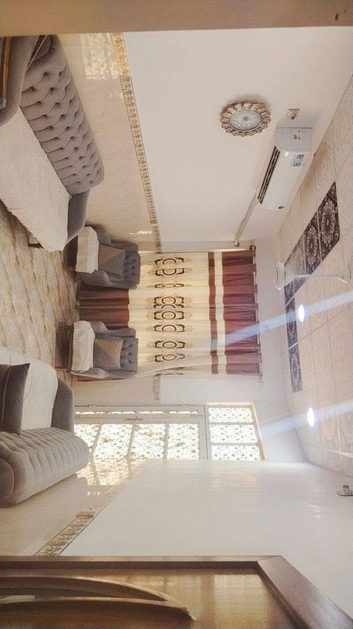 🏡 بيت للبيع — فرصة ممتازة
📍 الموقع: الكوفة شارع عبد العال — حي السهيلية
📐 المساحة: 150 متر
↔️ الواجهة: 6.5 متر
📏 النزال: 24 متر
🏠 البناء: طابقين
🛏 عدد الغرف: 3 غرف

بيت مرتب بمواصفات جميلة وموقع مميز، مناسب للعائلة ويوفر مساحة مريحة وتصميم عملي.

💰 السعر: 135 مليون قابل للتفاوض

للاستفسار والتواصل / ***********
