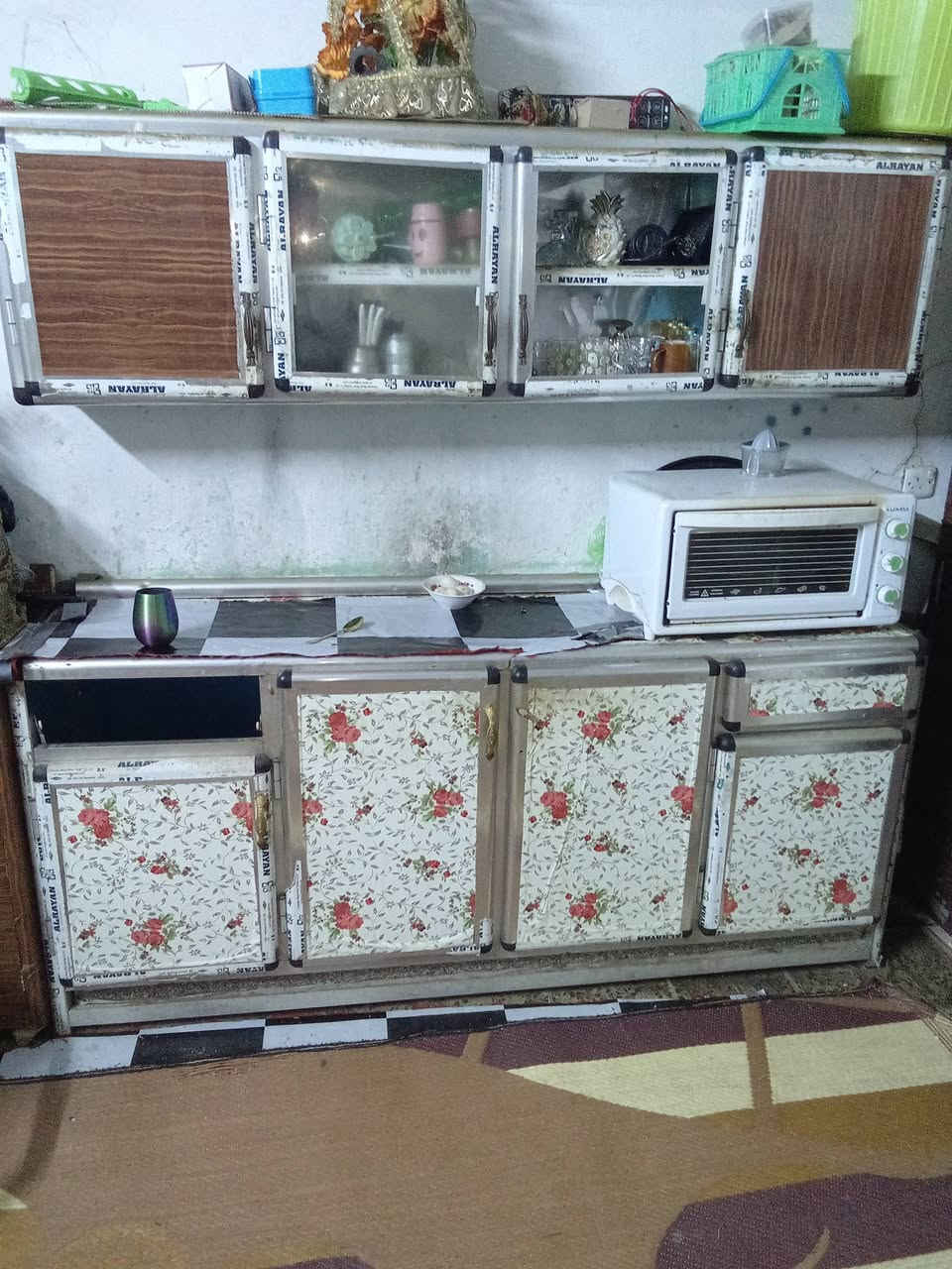 السلام عليكم غراض بيت كل واحد وسعره شباب إلي مو شراي يعبر المنشور رحمه لوالديكم متواج على الفيس وهذا رقمي واتساب *********** ادمن وافق اخويه
