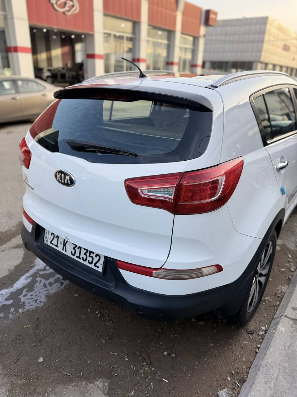 السلام عليكم
لبيع كيا سبورتج 
مديل 2014شمالي ماشيه ٩٢ لف حقيقي سياره جاهزه من كلشي كير  و مكينه مامفتوح
 سياره نضيفه 
موصفات 
بانورما
تحكم ستيرن
شاشة
وباقي المواصفات معروفه
مكاني بغداد أبوغريب الزيتون
السعر ١٥٥ وبيها مجال
للاستفسار الاتصال ما متواجد على الفيس
***********
