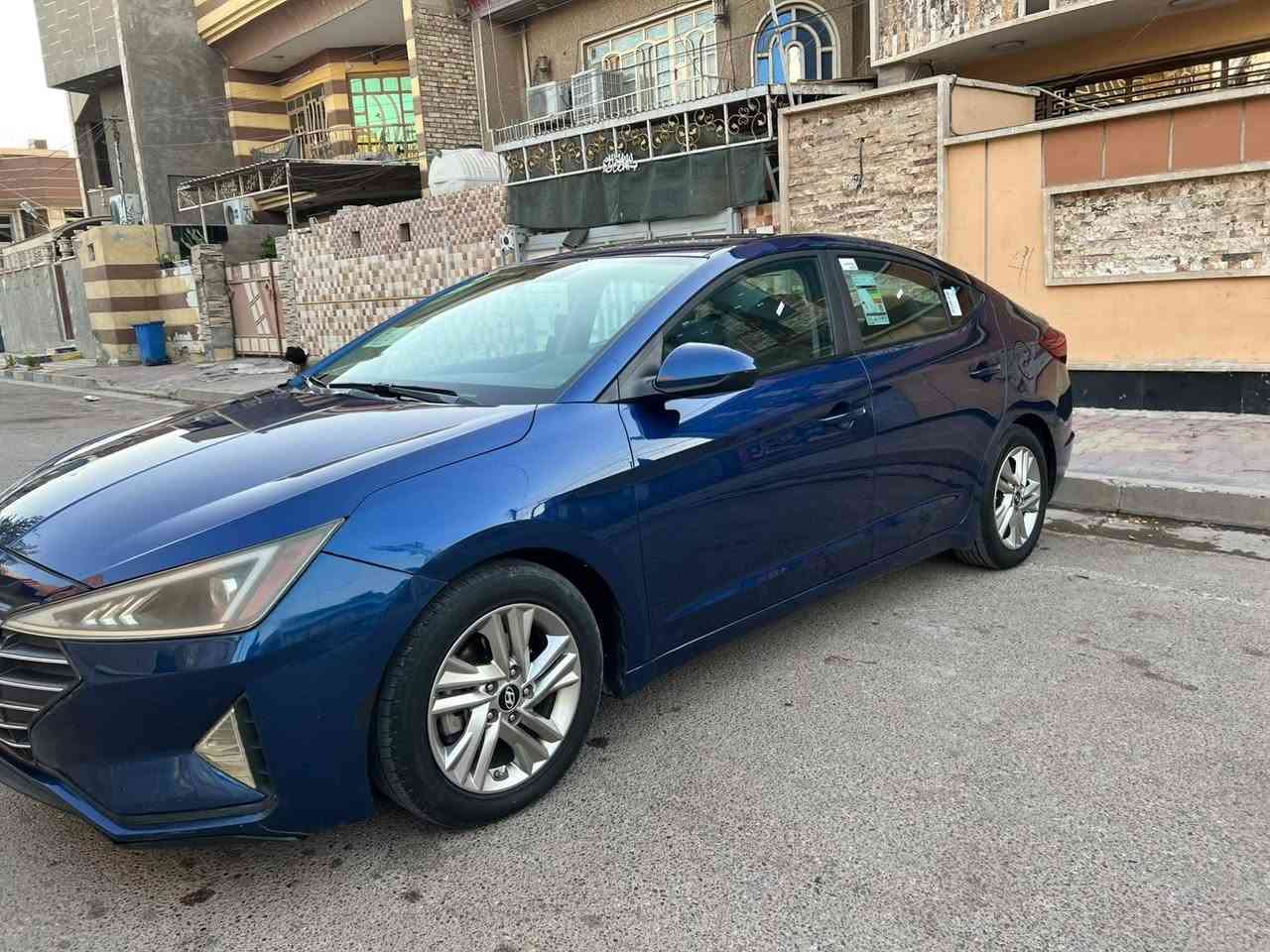 سلام عليكم
لبيع هونداي النترا 2019 وارد امريكي بدون حادث كفاله عامة شرط سونار  كير AT المرغوب اصلي جديده بمعنى الكلمة 
1-نقطة عمياء
2-حساسات
3-شاشه
4-كامره دواره
5- مانع تزحلق 
6- رادار جانبي 
7-حساسات خلفيه
8-ترحيب عند الاقتراب
9-اشاير بالمريء
11- تحديد مسار وتحذير 
10-بلوجكتر
12-تحكم ستيرن
وبعد بيها هواي موصفات  رقم بغداد  بسمي ماشيه 48الف حقيقي شرط فحص سونار 
محرك 2000 دوش كفاله عامه جاملغ امامي سرقه فقط والباقي كفاله عامه من ضربه وصبغ وتبديل  وبارد حداديه خير من الله 100٪   اجدد النترا بالسوك كله  مكان السياره بغداد للاستفسار ***********
