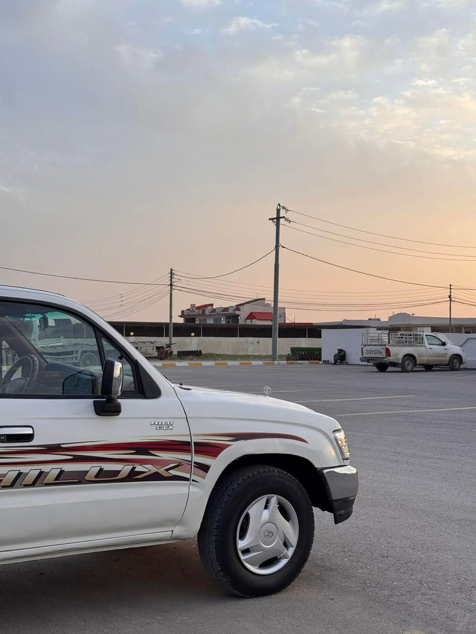 بيكاب أرنه ب موديل ٢٠٠٣ مه كينه به خ داخل سور  ده بل جه كمه جة بي ده عم ليدان بيش و باش كةبسه سه قف و عيزام به شرته كيرو مه كينه به شرته مه كينه نه كرايته وه هه ر ٤ تايه جديده سياره جاهيزه ره قه م جنوبه اوليات كيشه ي مه ده ني به شرته سحر٦٧ وه رقه مجال 
*********** أربيل, العراق
