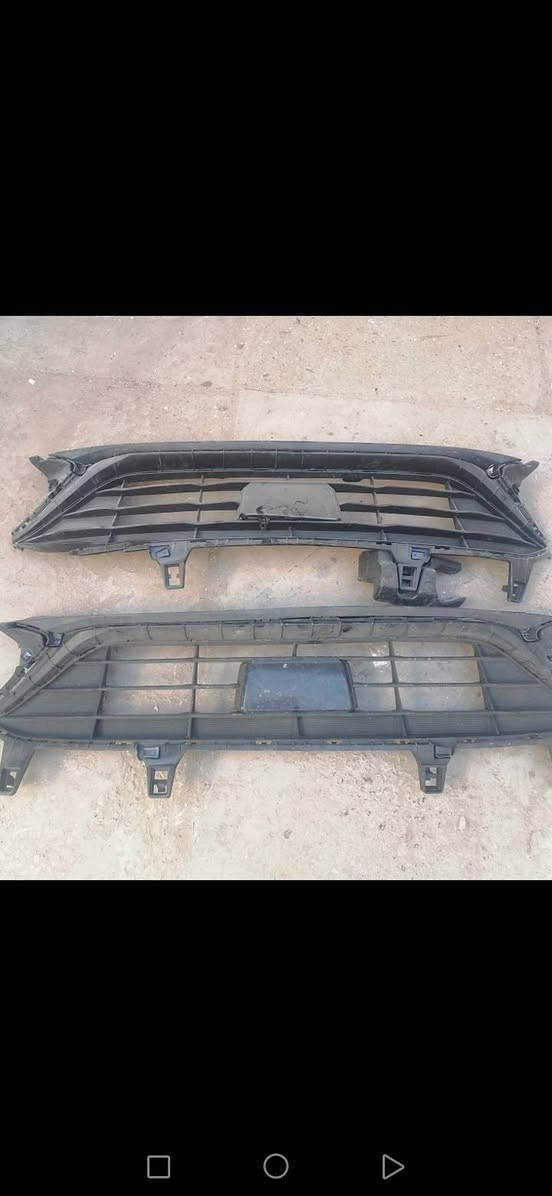 عقل كير k 5 Gt  محرك 2500
وشباك ودعاميه  وفسفورات  وهوائيات

للبيع تفصيخ اصلي وارد أمريكي. ***********
