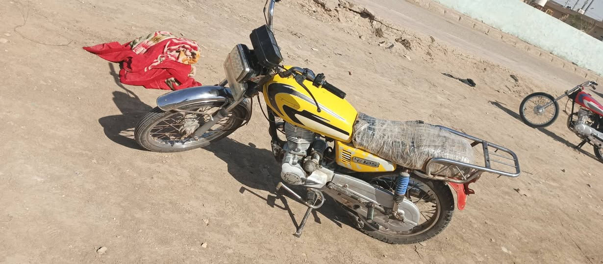 سلام عليكم دراجه البيع دراجه كهربائيات شغاله دبلات تواير كله جديد محرك يبخر دراجه دوات بددون وراق مكفوله عشاير مكان ناصريه قضاء الفهود سعر 350وبيه مجال رقم الهاتف‏‪***********‬‏
