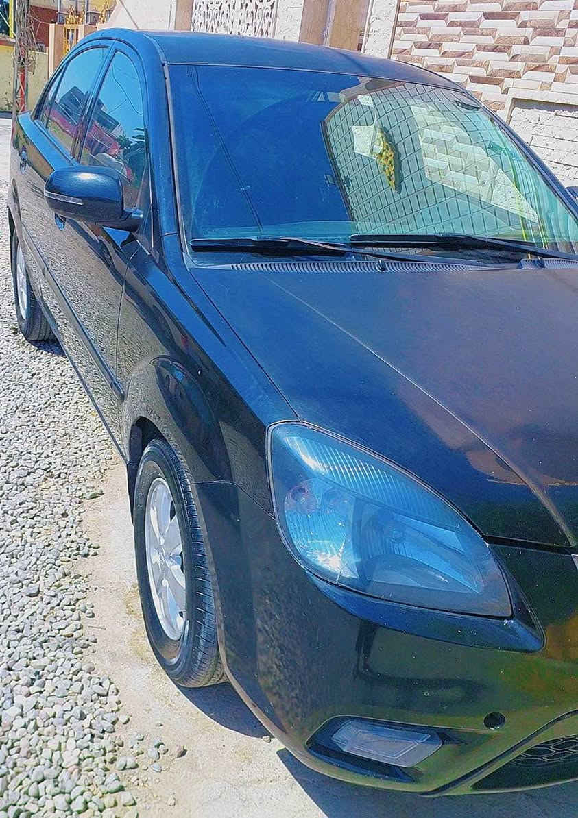 كيا ريو موديل 2011 لون اسود صبغ بها سلاسه قطع صبغ سيارة كير أوتوماتيك كير محرك بشرط سيارة تبريد شغل سيارة صقف مكحل سيارة رقم سنوي منتهي سيارة موجود زاخو تلفون *********** زاخو, دهوك
