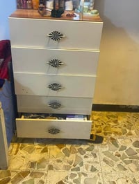 غرفة للبيع مكاني كرادة داخل ٠٧٧٠٣٩٠٠١٤٥