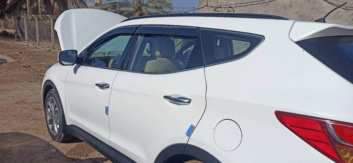 السلام عليكم سنتافي 14 بانوراما رقم بابل باسمي مكفول عدا بارد قليل موضح محرك مفتوح ادامة كاملة تراي بصرة عمان ستة سلندر 3/300 كل المواصفات موجودة ختى لا اطيل عليكم سعر 182سيارة حلوة كلش وجاهزة ملاحظة السيارة فول عدا البصمه 
فقط بيع بدون نراوس


**إذا كنت صاحب هذا الإعلان وتريد حذفه لأي سبب، رجاءا أرسل رسالة إلى الدعم الفني**