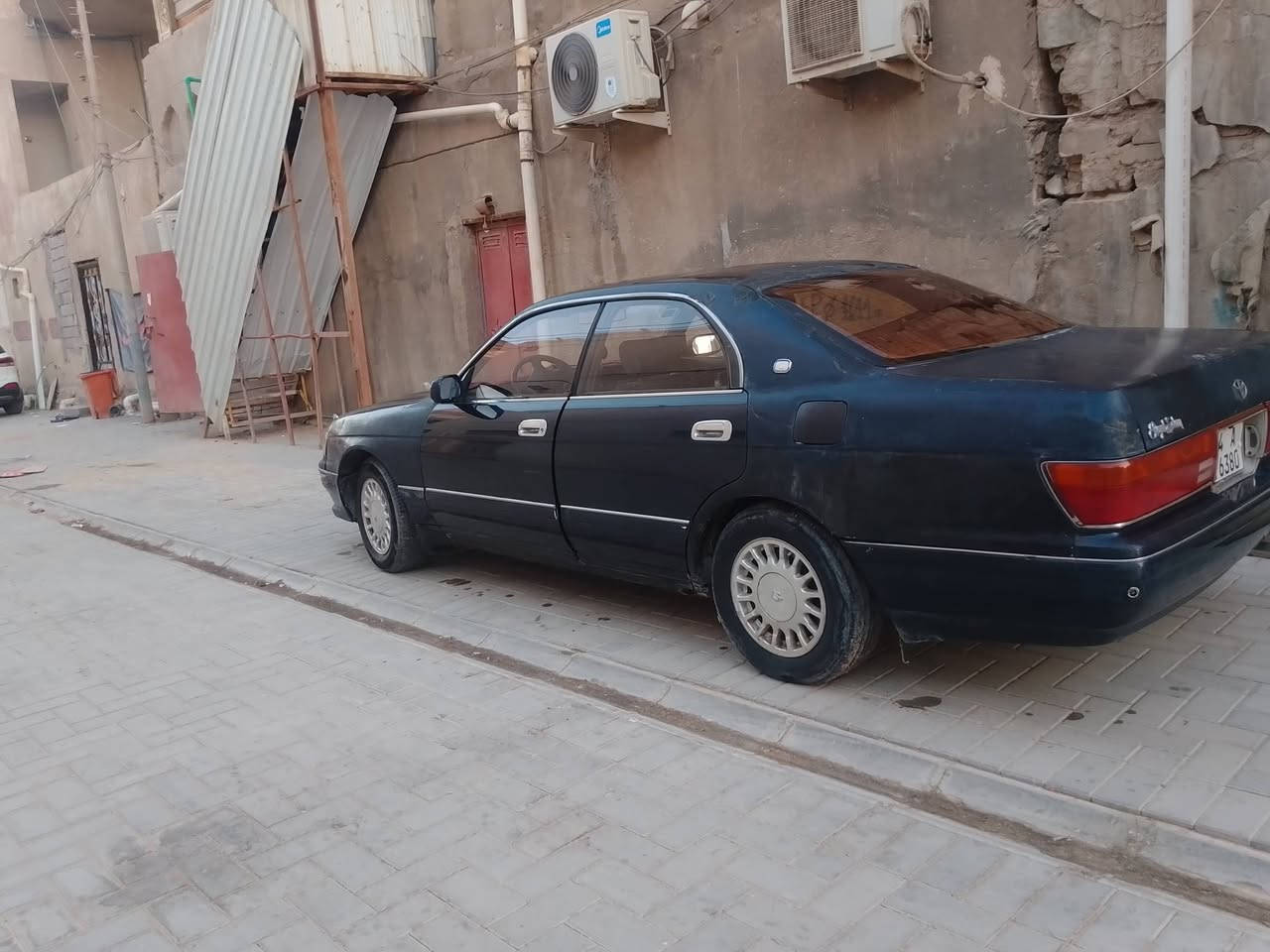 السلام عليكم سياره بطه جديده مكينه اثنين ونص جديده شاصي كفاله عامه من النقل والكص البقيه كله جديد.          السعر 35ورقه وبيه مجال حك جيه سياره نظيفه رقم صاحب السياره ***********
