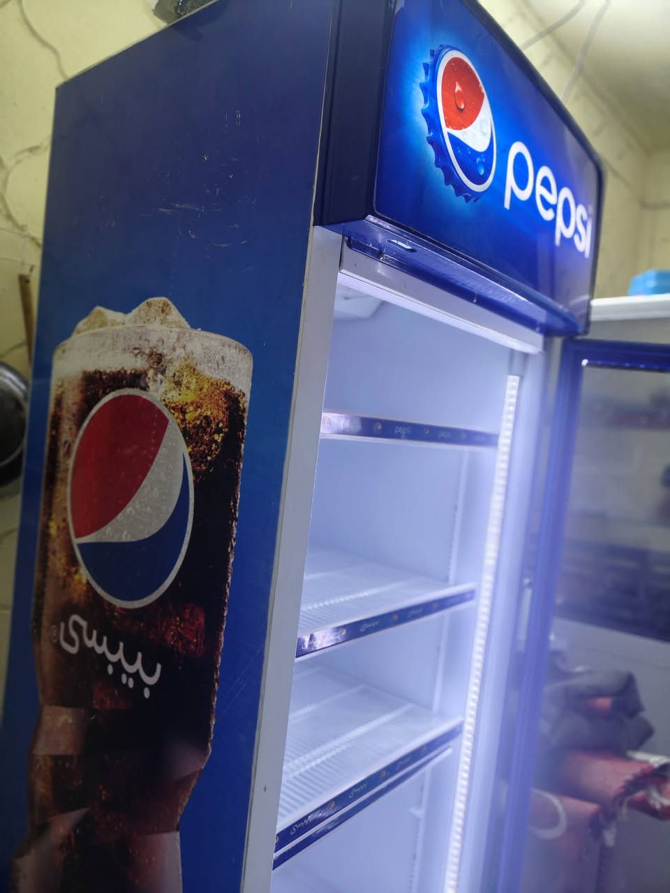 عارضه للبيع تبريد شرط مستعمله شهر جديده ونضيفه 24 قدم حي التاميم
***********
