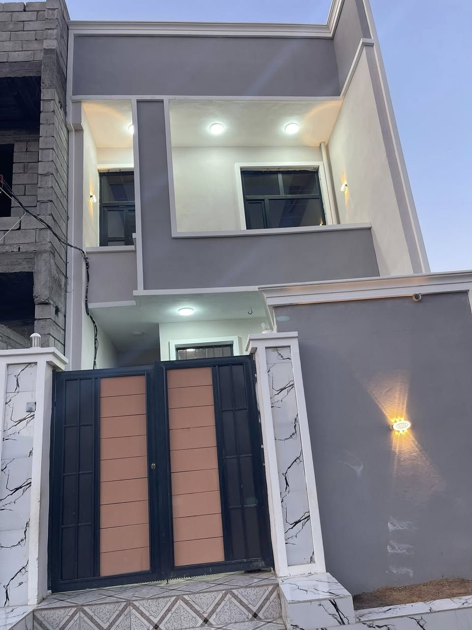 بعد توكل على الله 
للبيع 100متر طابقين
جزء الاول 
طابو زراعي سند 25 
التحرير الحولي زراعي
مكتب الإعمار ***********
