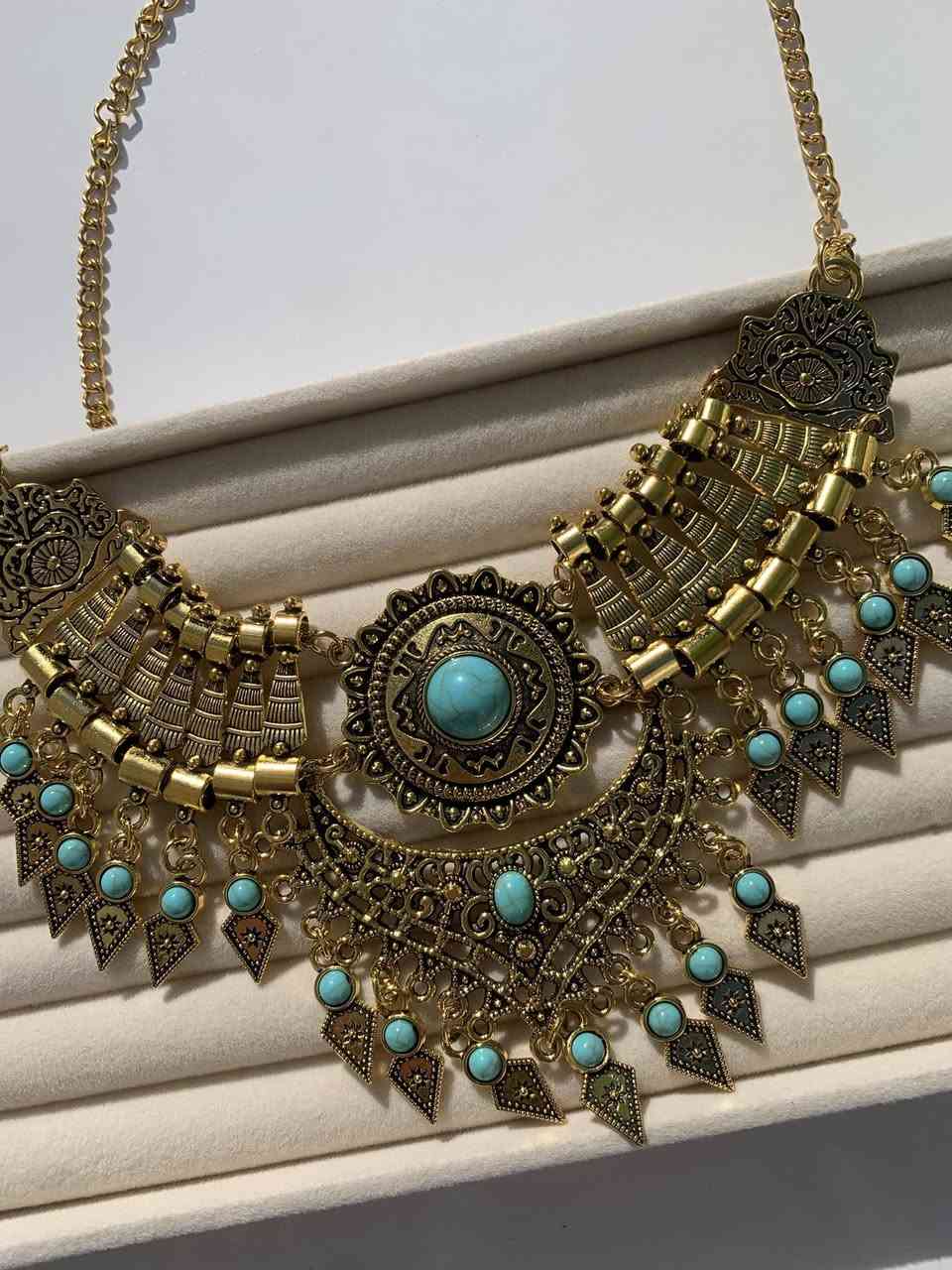 گلادة بتصميم غجري راقي ✨
ستانلس ستيل + حجر الفيروز 💕
ثقيلة طلاء ثابت


**إذا كنت صاحب هذا الإعلان وتريد حذفه لأي سبب، رجاءا أرسل رسالة إلى الدعم الفني**