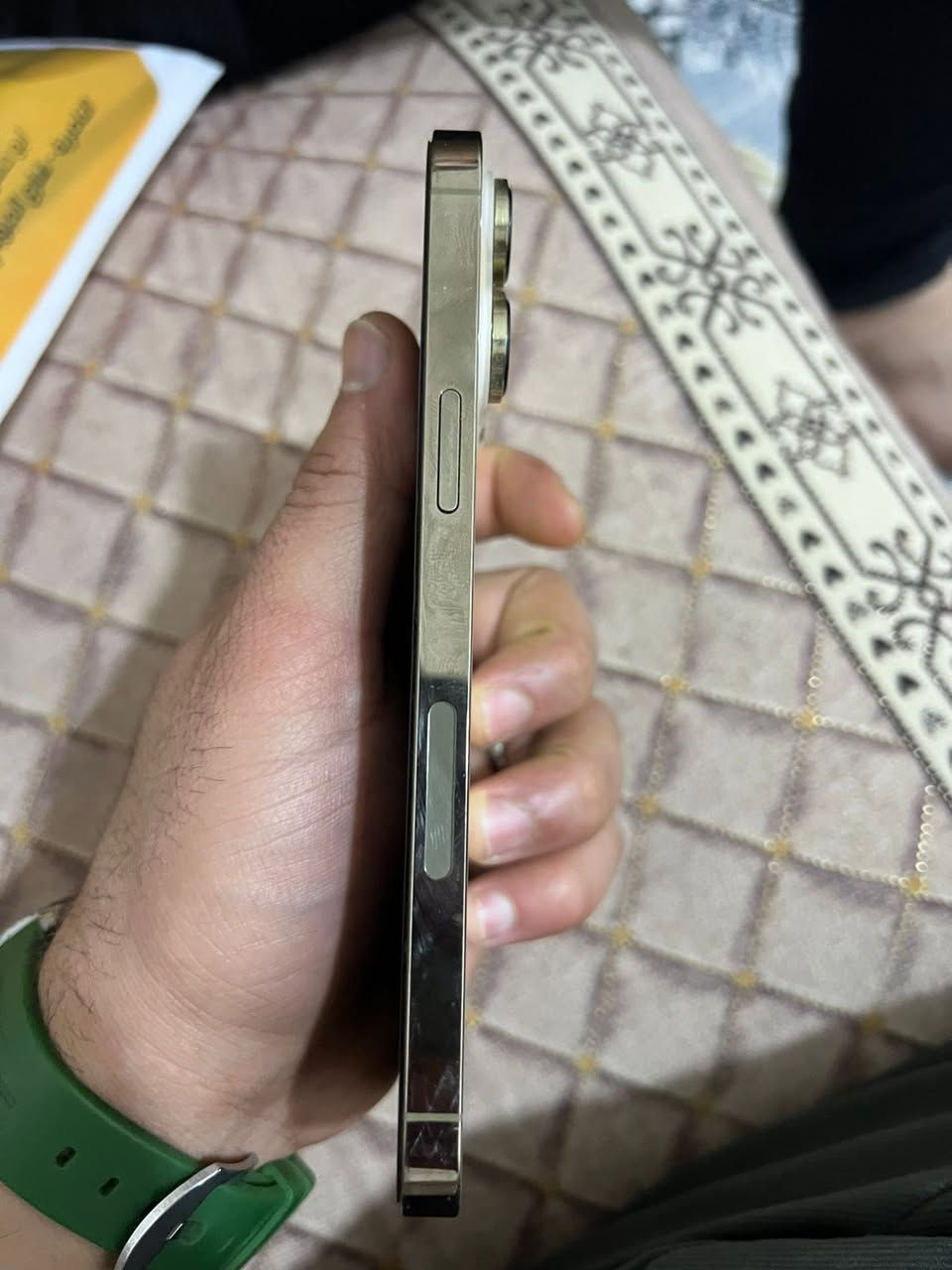 سلام عليكم
 ايفون 14 pro max ذاكره 512 بطاريه 86 esm يعني شريحه اكترونيه جهاز شرط الفحص 
وايفون 13pro max ذاكره 256 بطاريه84 شرق اوسط جهاز شرط الفحص 
ملحقاتهن كامله شاحنه وكارتون 
العنوان ناصريه حي الشهداء 
الاستفسار ***********
