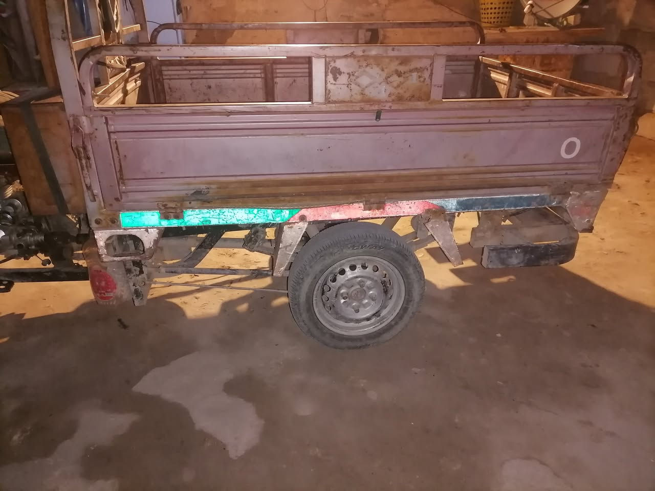 سلام عليكم ستوته جمره للبيع موديل 2013 مكان نجف الرقم قادسيه انجليزي استفسار على الرقم ***********
