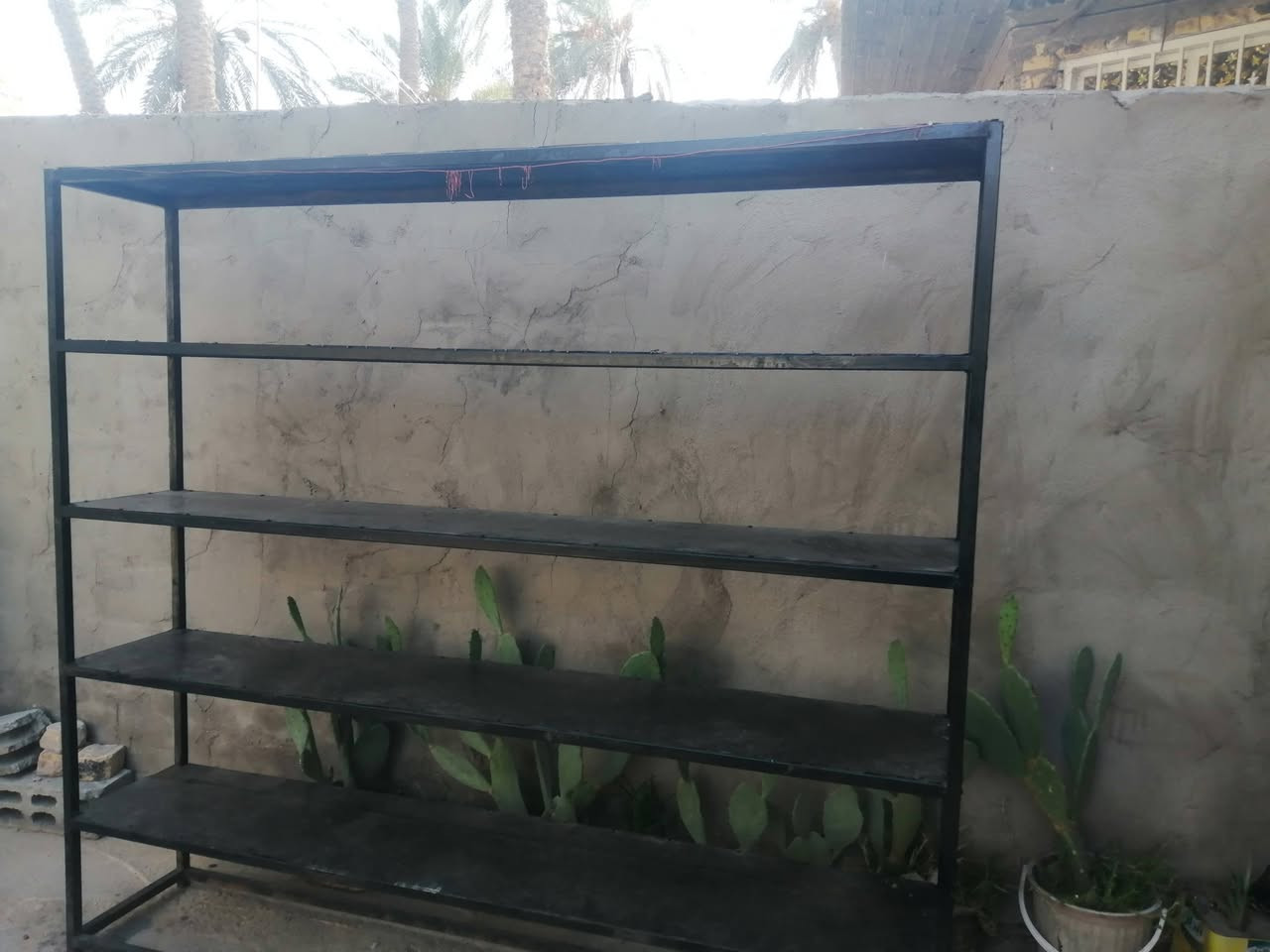 ميز رفوف مال سواق وتعاليك ملابس *********** بابل
