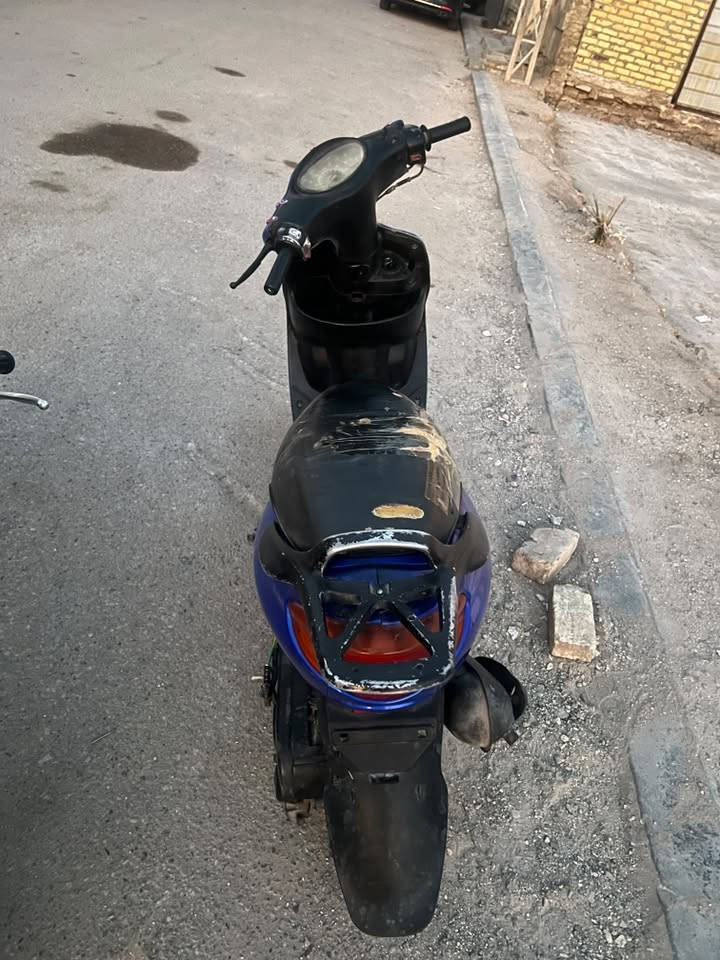 السلام عليكم دراجه اكزز نضيفه سلف هندر مفتوحه مكان ناصريه حي الشهداء سعر 350 بيه مجال
‭0780 091 9894‬
