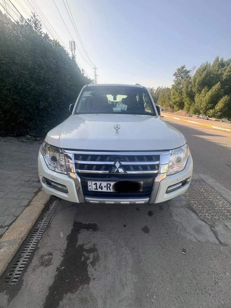 باجيرو مديل ٢٠١٥ السيارة مثل ما موضح امامكم بالصور
والسونار ناشره وي الصور السعر ١٧٠ وبيها مجال مكان السيارة بغداد المحمودية خميس جمعة سبت متواجد بالمنصور رقم الهاتف ***********
