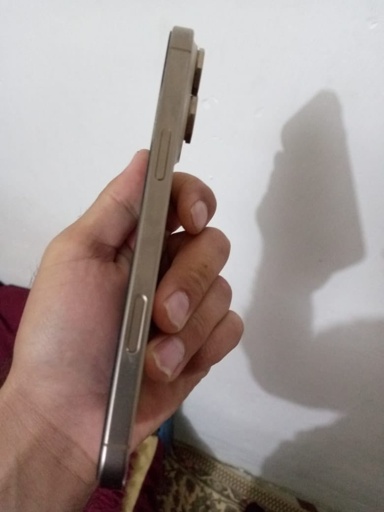 آيفون ١٦ برو ماكس كلش نظيف بحالة الوكالة لا زلغ ولا شخط كارتونة وكيبل موجودات ذاكرتة ٢٥٦ والبطارية ٩١ للبيع ب ١٤٠٠ وبي مجال مكاني رحمانية الشعلة وللتواصل  هذا رقمي لان الخاص مسدود ***********
