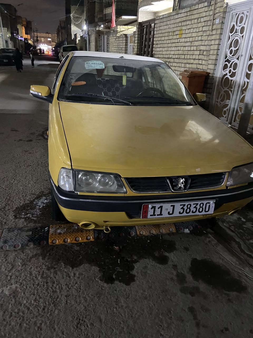 السلام عليكم بيجو لميس موديل 2015 كير مكينه مكفوله  مابيهل ضربه بس طخت خفيفه سياره خير من الله مكان حي اور قرب بانزين علاوي الأسمر جديده سعرها 35بيها مجال قليل رقم ***********
