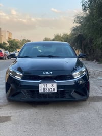 كيا فورتي موديل 2023 رقم بغداد بأسمي عارضه 130$ بيه مجال بسيط سياره مو...