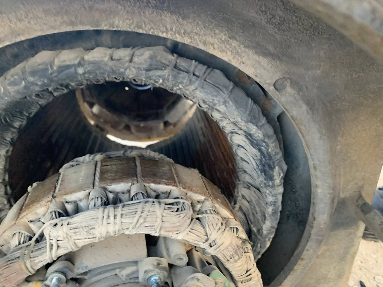 توليد لوري سومر 85 كيفي ارميجر شغال بس ملفوف ملف خارجي محترك كزايترات ثابت ومتحرك شغال 
سعره 500 الف 
***********
***********
